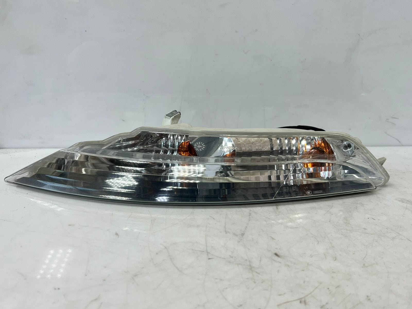 2007 BMW 650i 6 Series E63 Front Left Turn Indicator LIGHT 7165805 OEM