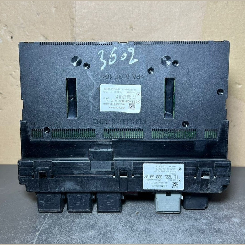 Mercedes Benz W221 Rear Sam Fuse Box Relay Control A221 9006902  A221 9003602