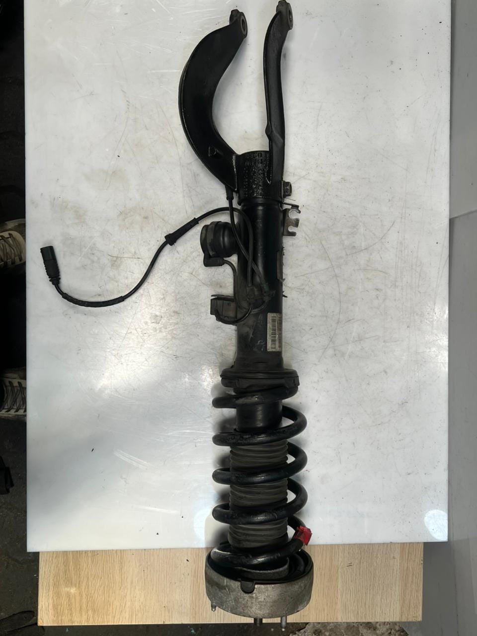 2015-2017 BMW X5 F15 F16 X6 30D M50D FRONT Shock Absorber 6875083 OEM