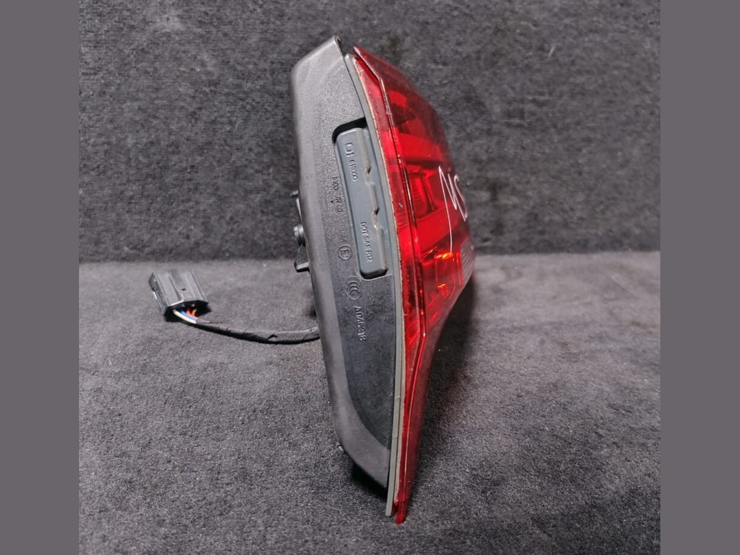 ORGINAL BMW 4 SERIES M5 F32 F33 TAIL LIGHT  REAR LIGHT  RIGHT INSIDE 7296102