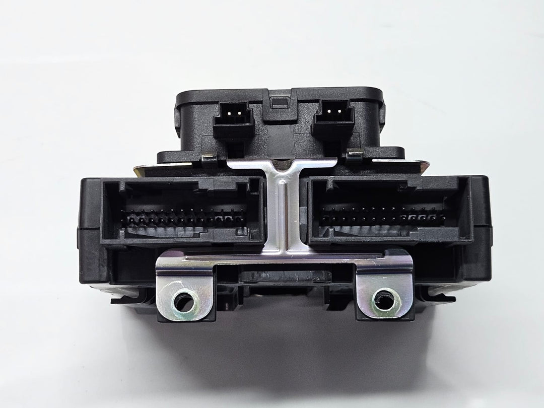  6813097-2015-2019 BMW 740i G11 G12 G30 G31 Ionizer & A/C Control Module OEM