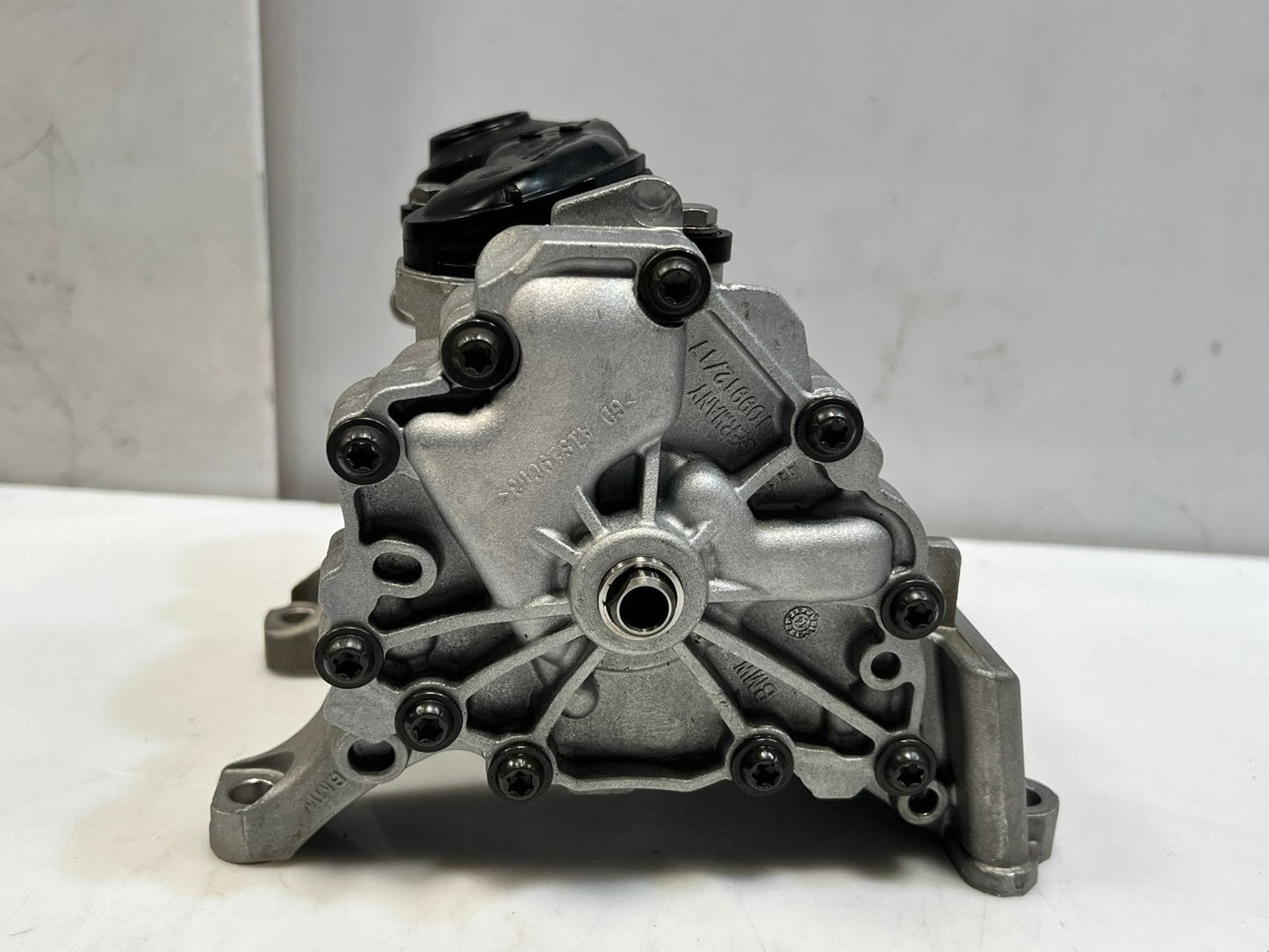 2006 BMW Mini Cooper F55, F56, F57 B38 B48 Engine Oil VACUUM Pump 7624135 