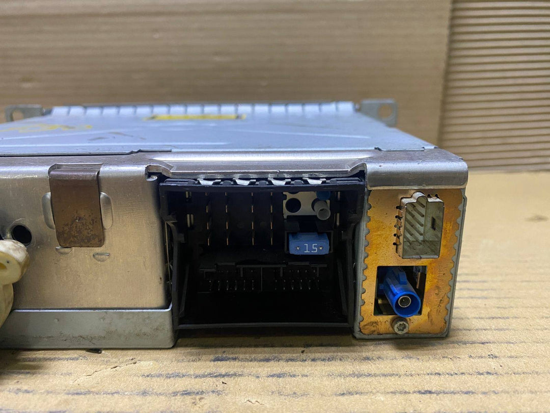 BMW Radio Navigation Head Unit 9200447 1 Series E81 E87 and 3 Series E90 E91