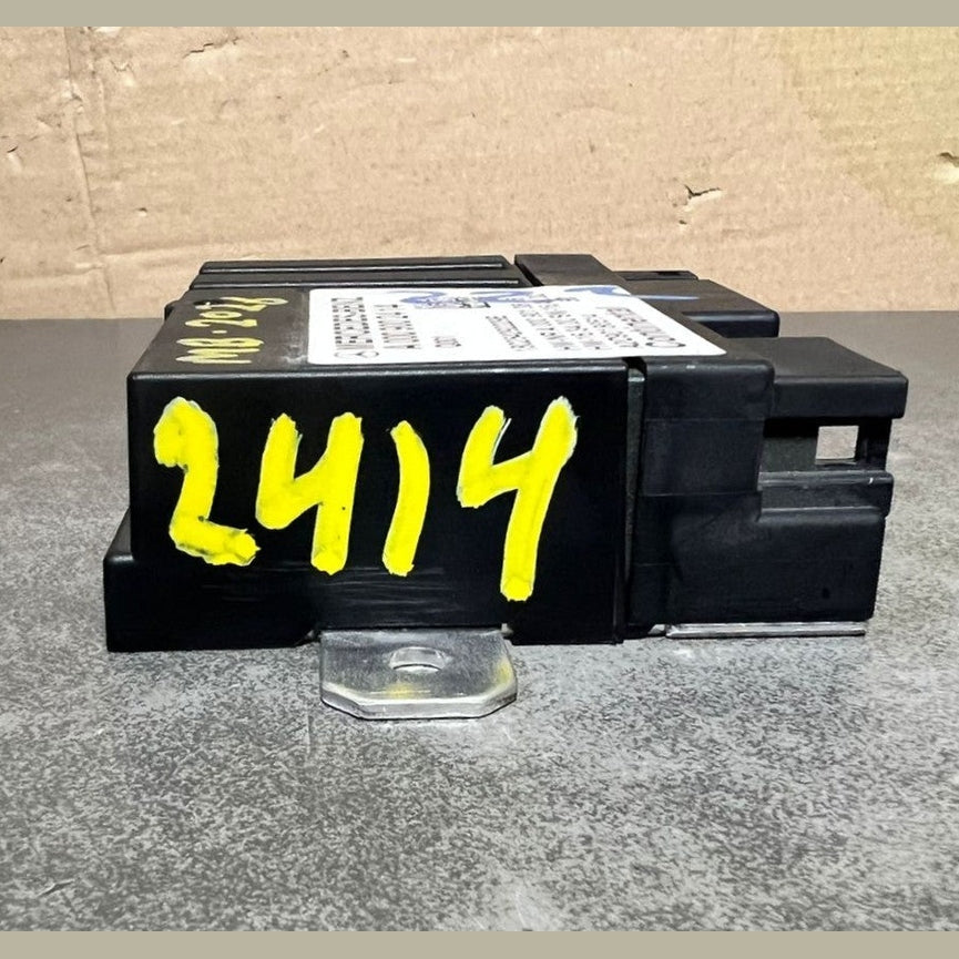 2015-2020 Mercedes S-Class W222 W205 Fuel Pump Control Module A000 9002414 OEM