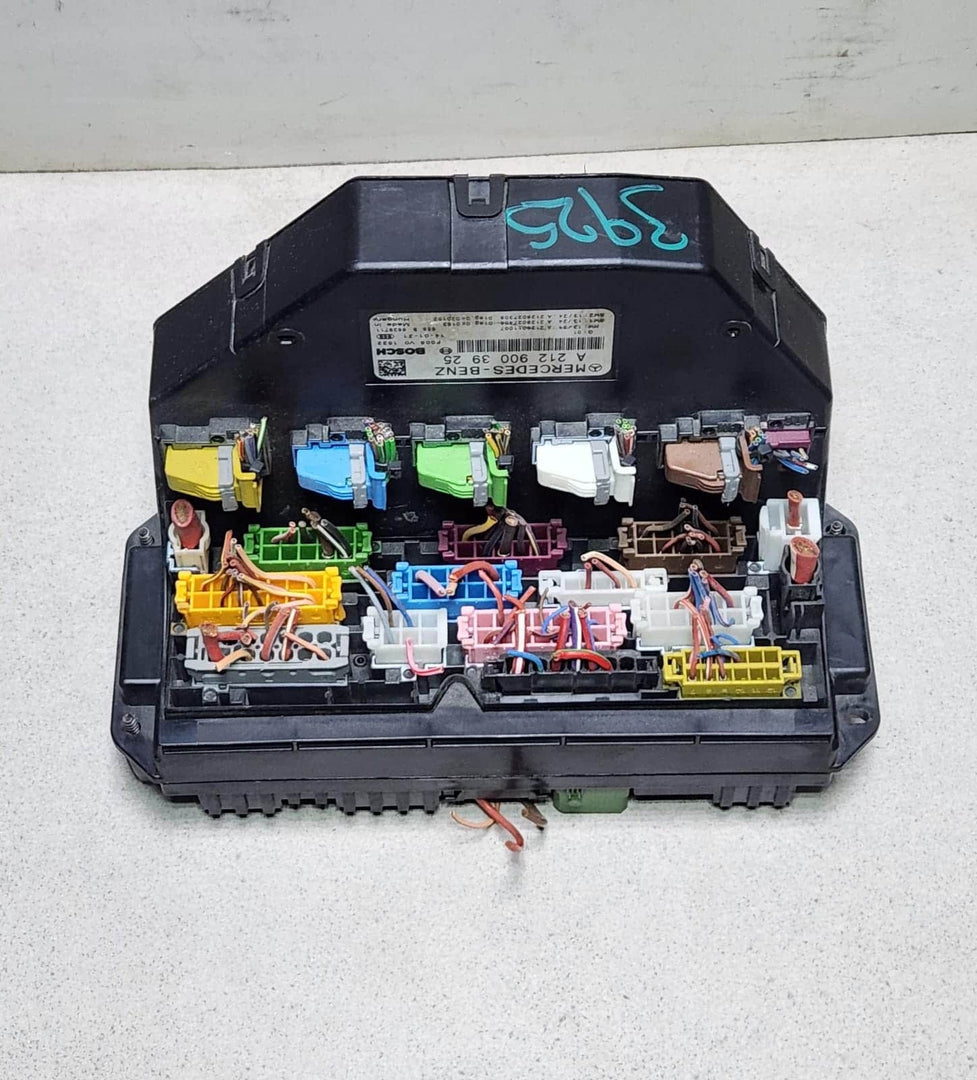 Mercedes-Benz E GLK C Sam Control Module Front A2129003925 E-Class W212 GLK204