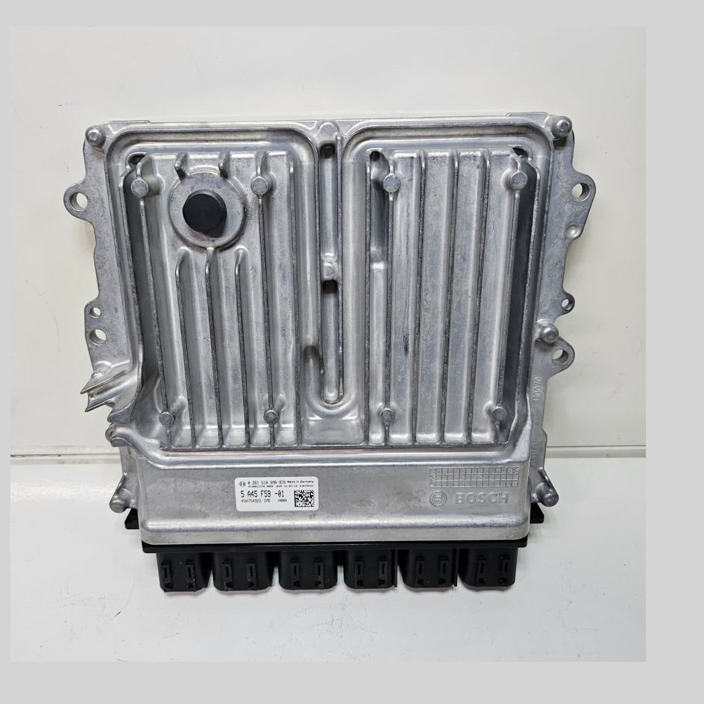 5A45F59-BMW 2 Series G42 Engine Control Unit DME Without KEY 