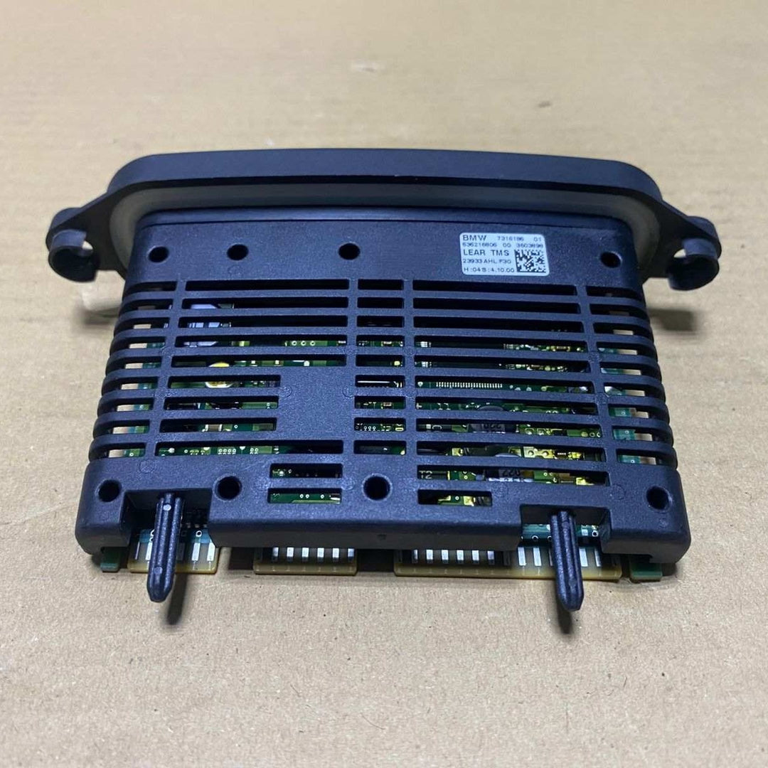 2012-2015 BMW 320i Headlight Control Module 7316186 3 Series F30 F31 F34 GT 