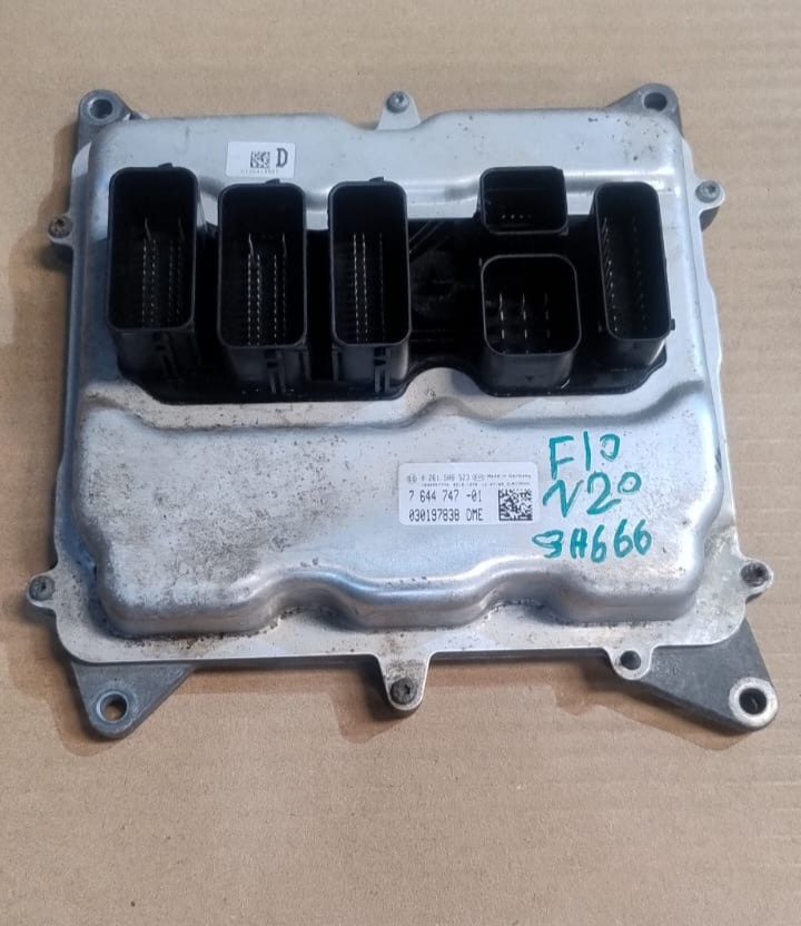 BMW 520i F10 2010-2013 N20 ENGINE CONTROL ECU UNIT + MODULE DME 7644747