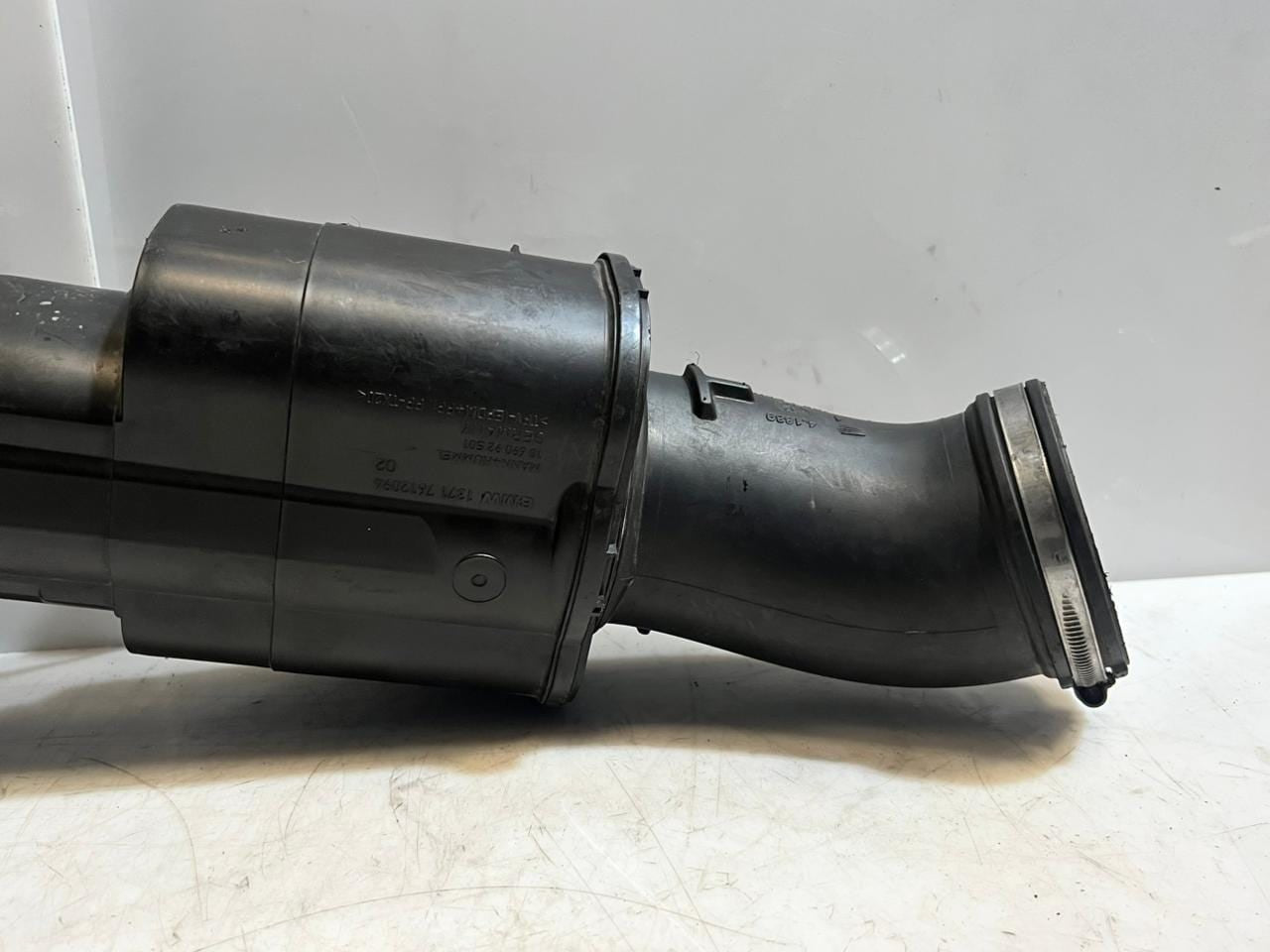 2011-2016 BMW F10 F11 F07 F18 GT 528i 535i Air Intake Duct LINE PIPE 7612094 OEM