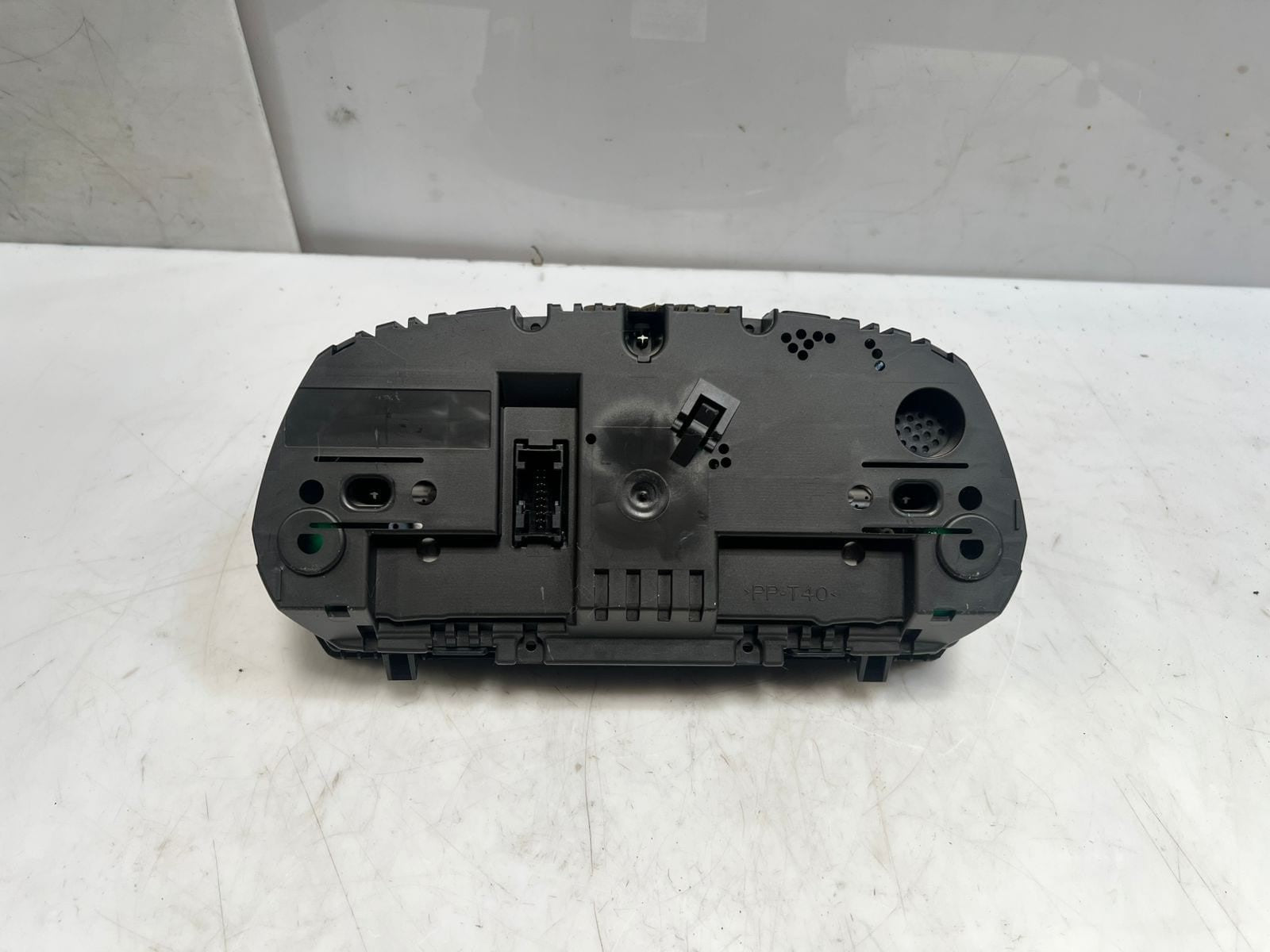 2011-2012 BMW X1 E84 Instrument Cluster SPEEDOMETER 9242340 OEM