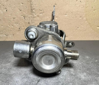 12-18 Mercedes W212 C300 M276 High Pressure Fuel Pump W/Housing A276 0700601 OEM