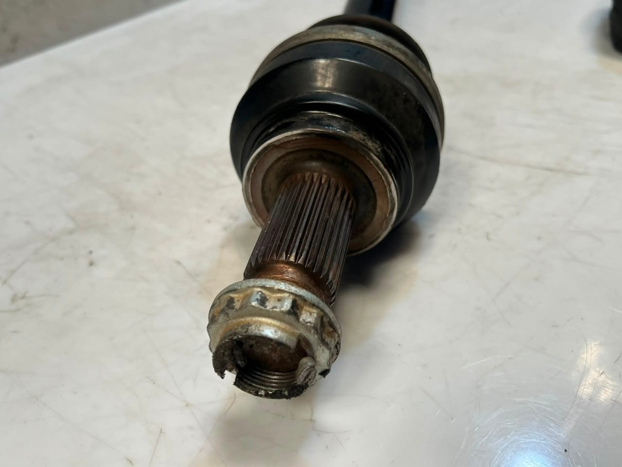 BMW 550i F03 F04 F01 F02 7-Series 650i 750iGT Rear Right Axle Shaft 7566086