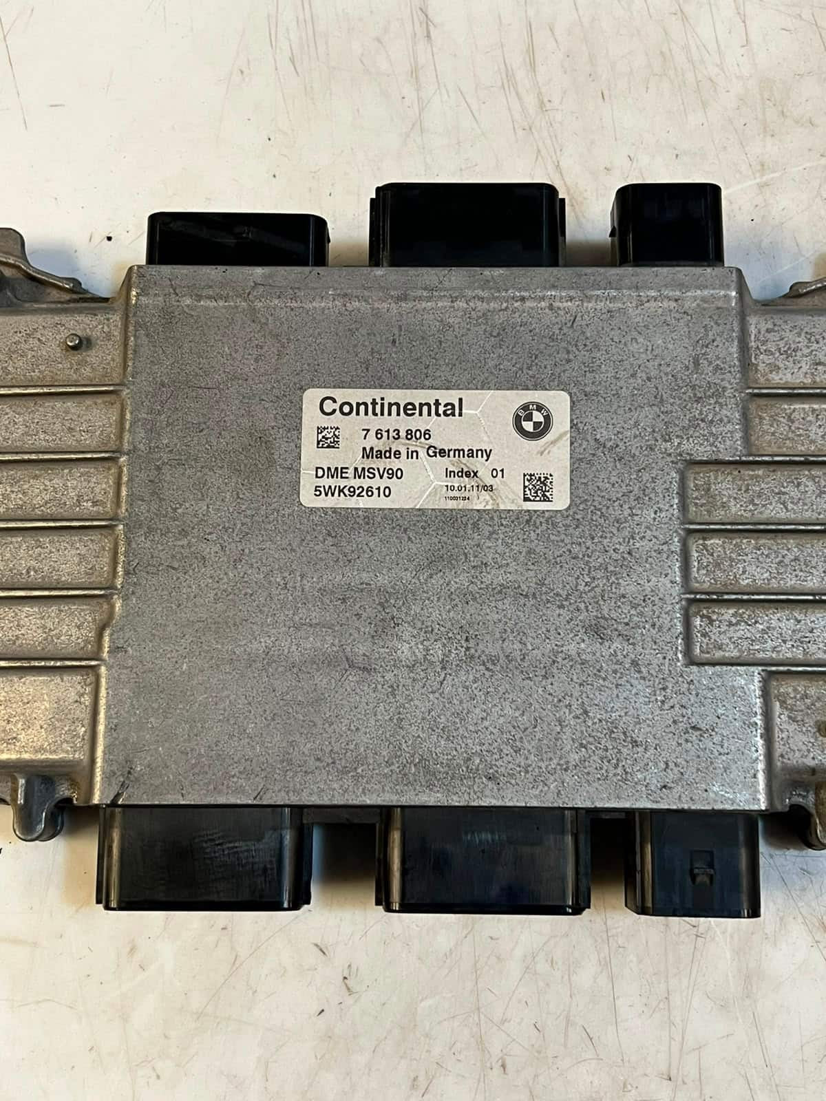 2011 BMW F11 N52 530I Engine Control Module ECU SET DME MSV90+CAS4 7613806