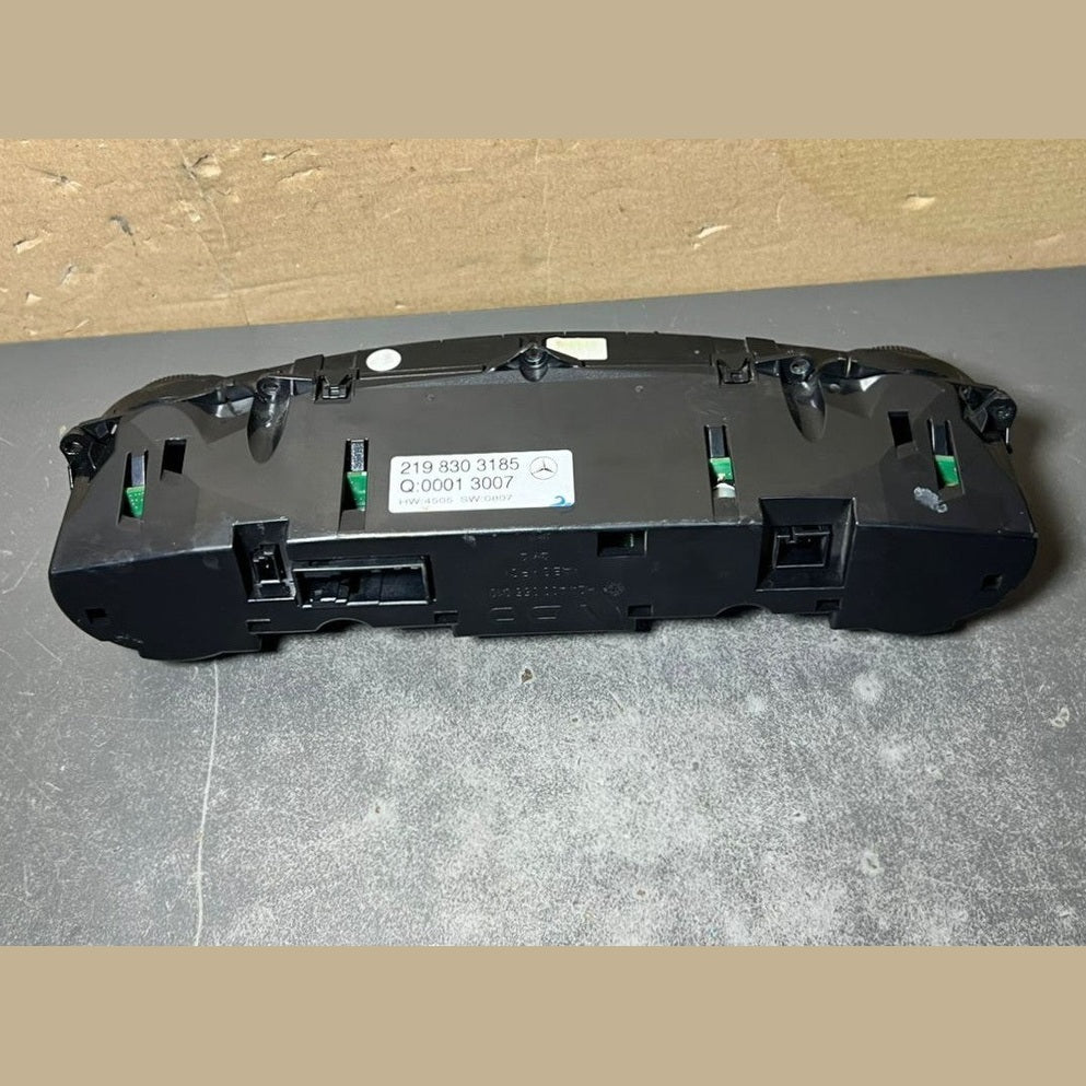 04-10 Mercedes-Benz W219 CLS Klima Heizung Klimabedienteil A219 8303185