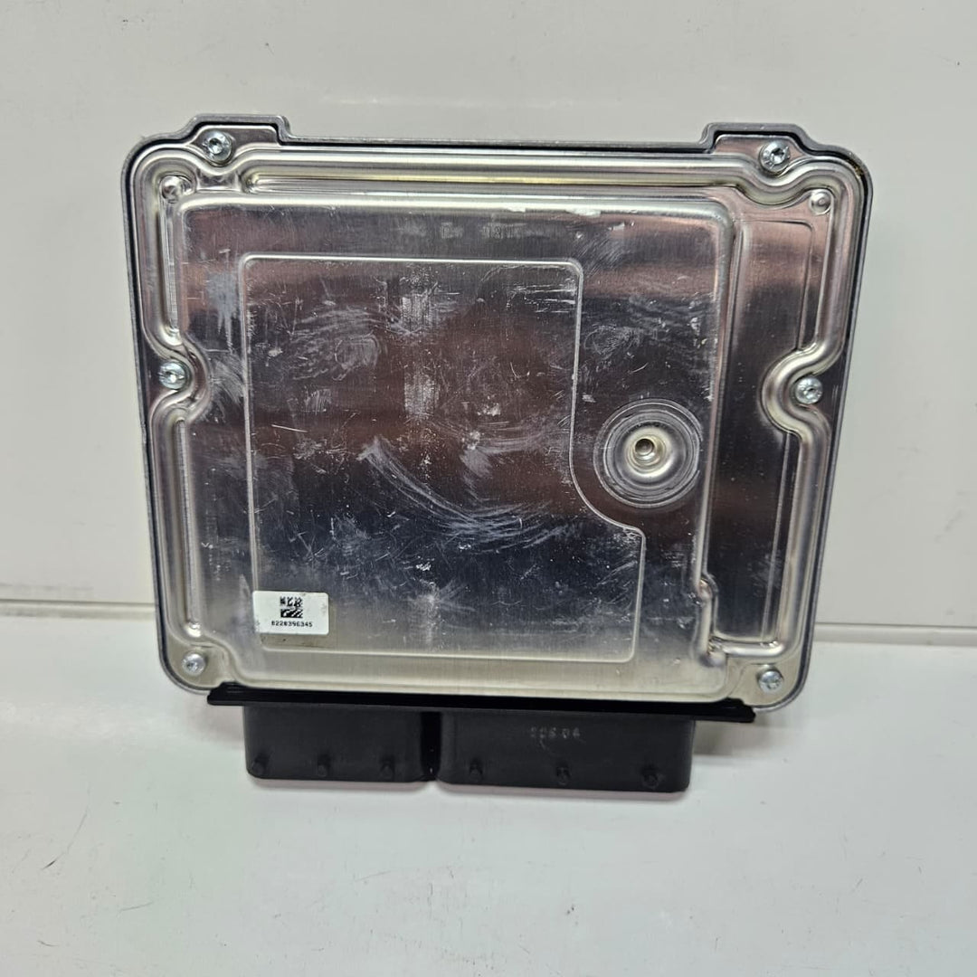 8576344-2014 BMW 4 Series F32 F33 X3 N47 Engine Control Unit DDE Key Set