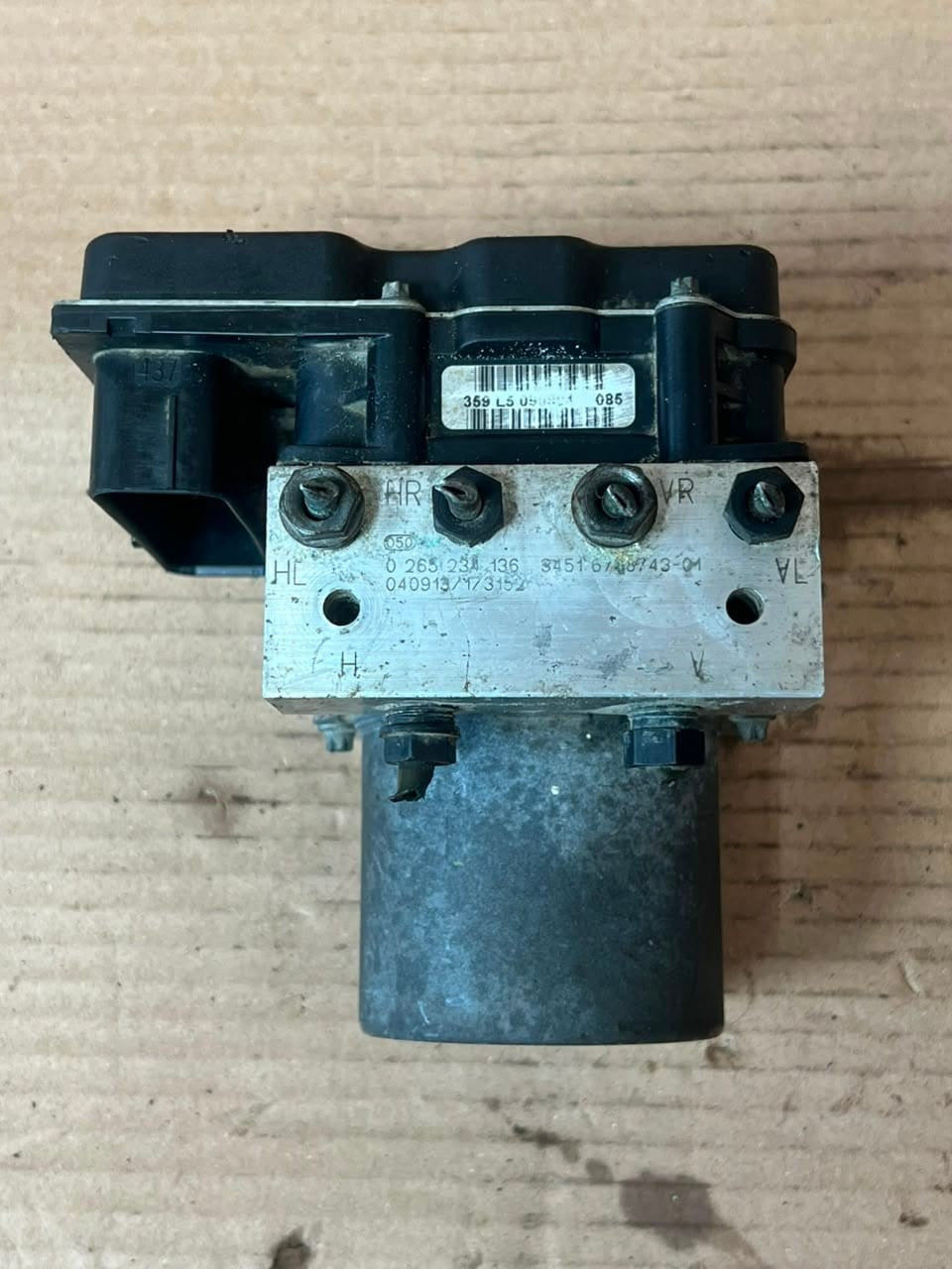 2004-2007 BMW 5 6 Series E60 E61 E63 E64 530i Abs Hydraulic Pump 6769707 OEM