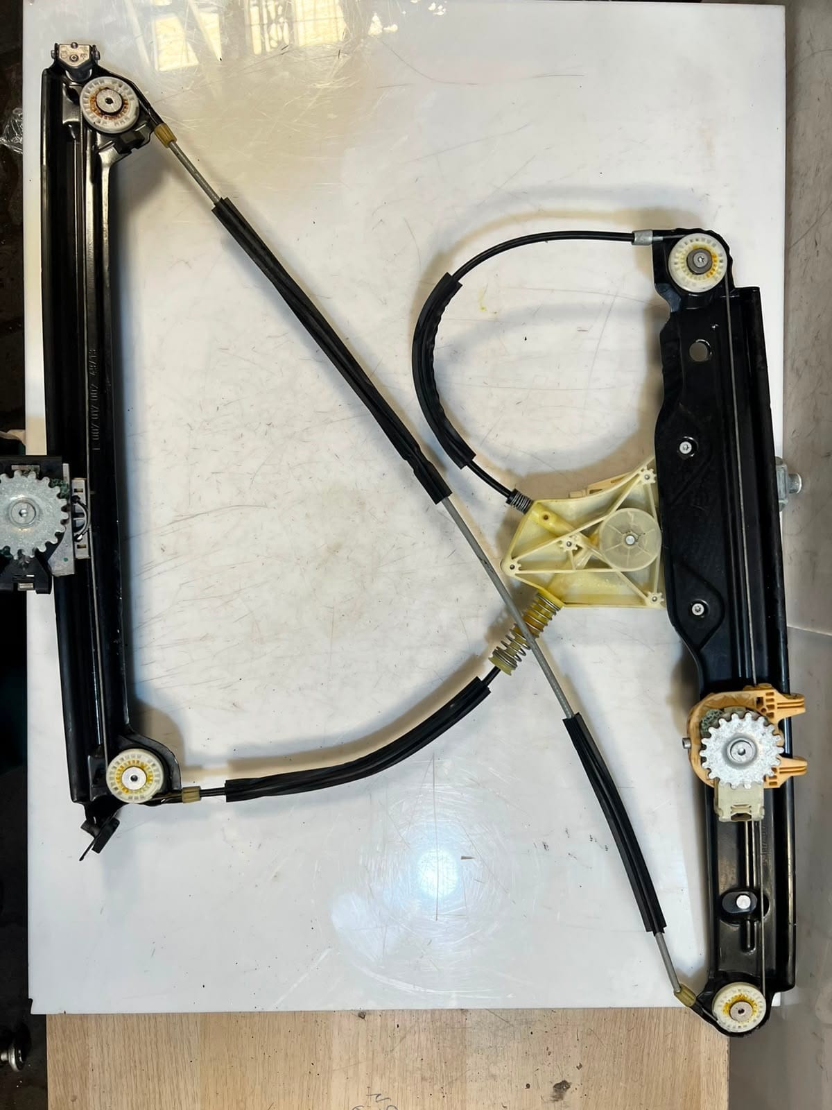 BMW 5' F07 GT Front Right Window Regulator With Motor 7197912 OEM