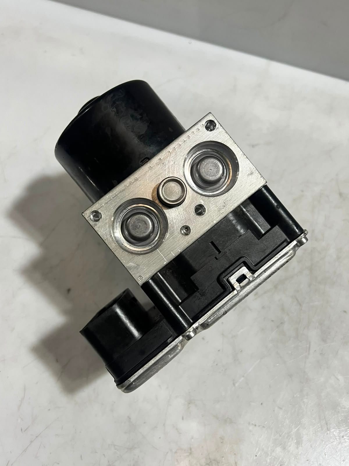 2011-2017 BMW X3 F25 and X4 F26 Abs Brake Pump Control Module 6857644 OEM