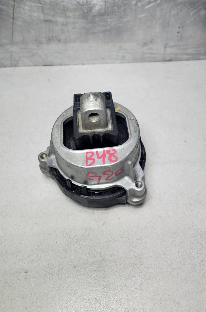2016-2023 BMW G20 330I Engine Mount Left 9488383 X3 G01 X4 G02 5 Series G30 G31