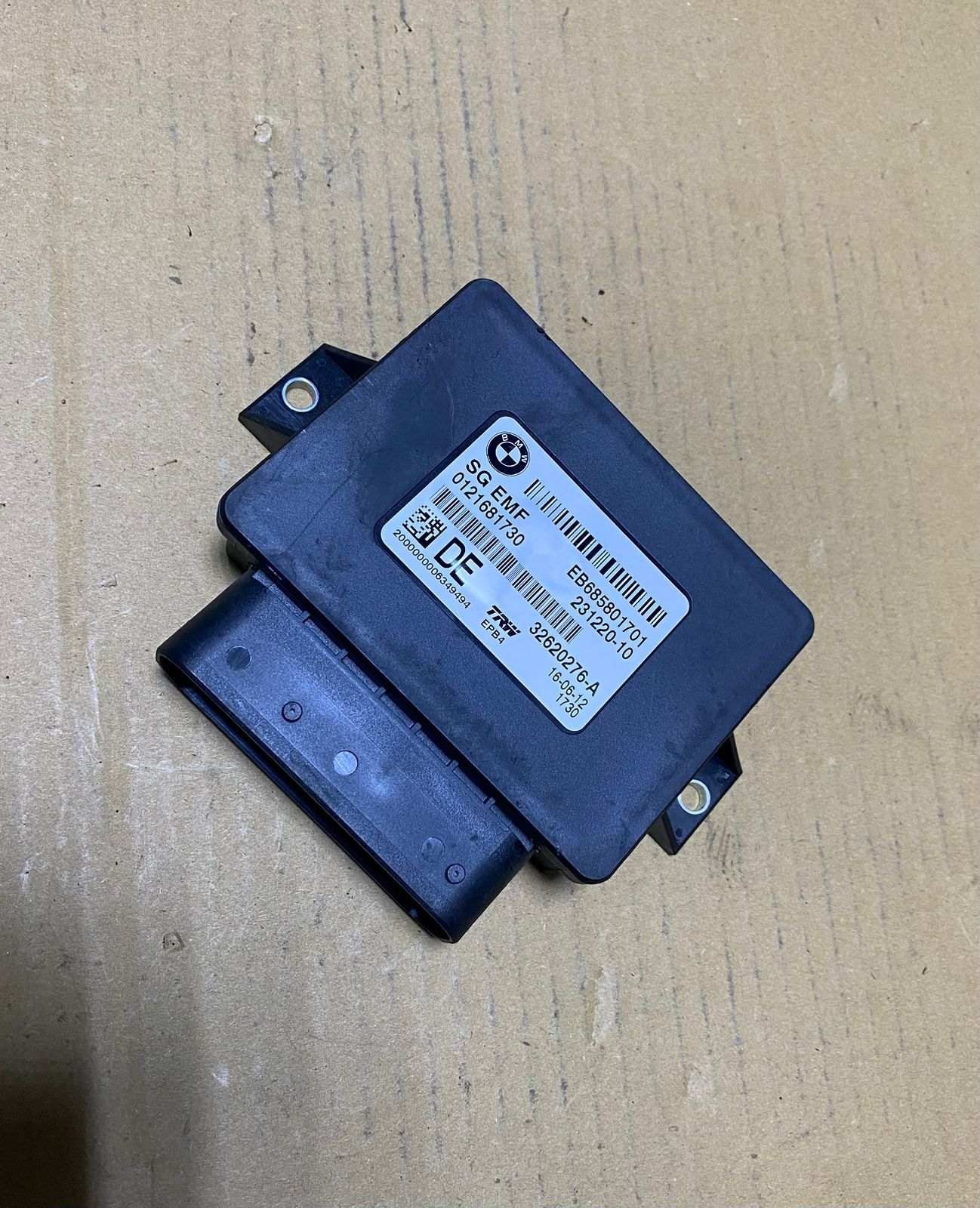 2011-2015 BMW 550i Parking Brake Control Module 6858017 F25, 535i, 550i, 650i, a