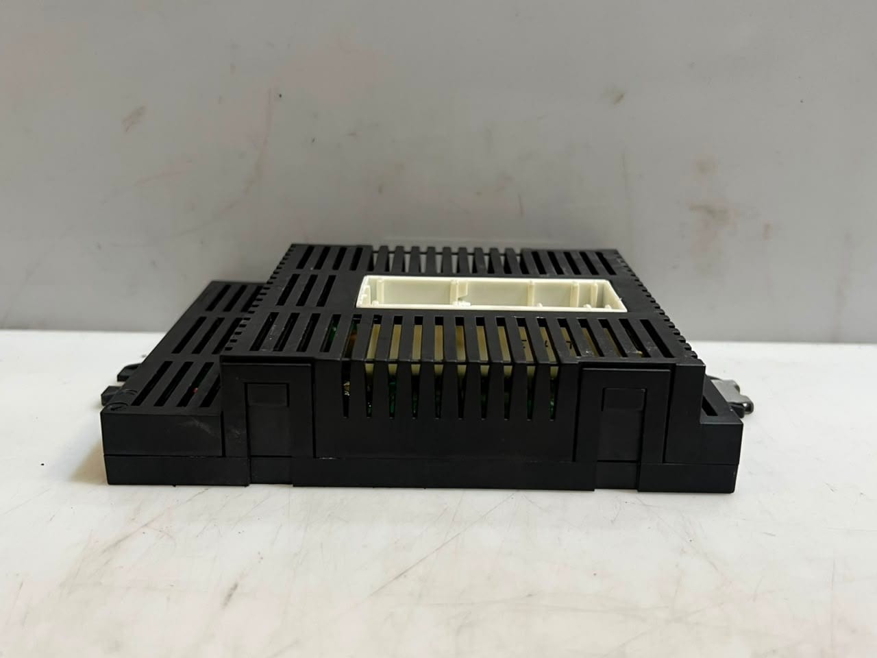 2007 BMW 5 Series E60 E61 and M6 E63 LEAR Light Control Module 9116260 OEM