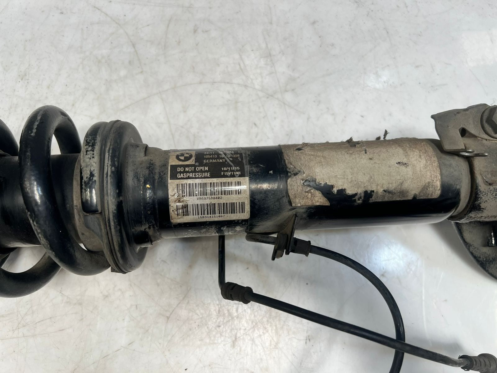 2013-2018 BMW X5 F15 X6 F16 F85 Front Shock Absorber With Coil Spring 6875084
