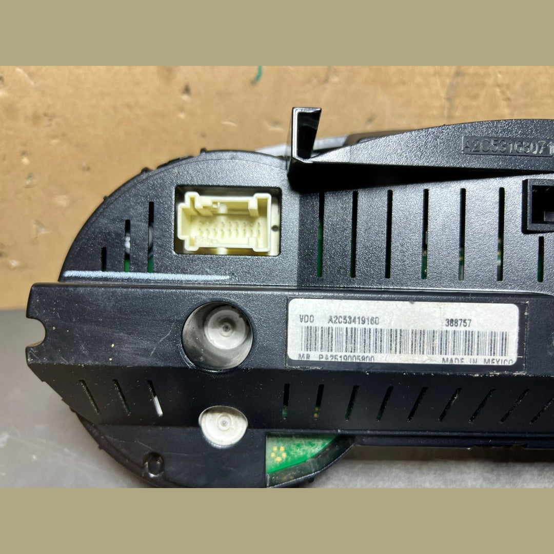 07-13 Mercedes-Benz W164 GL ML Instrument Cluster Speedometer A251 9005800 OEM