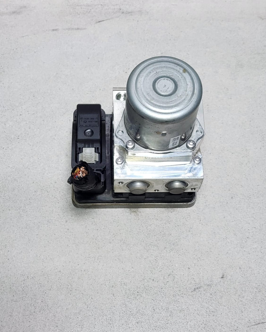 2017 BMW X3 G01 5 Series G30 F90 Abs Pump Control Unit 6895454 OEM