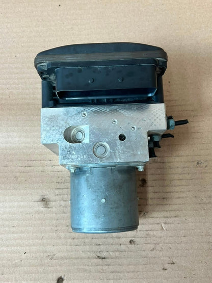 2011 BMW 5 Series F10/F11 F01 F02 550i ABS/DSC Hydraulic Pump Unit 6799517 OEM