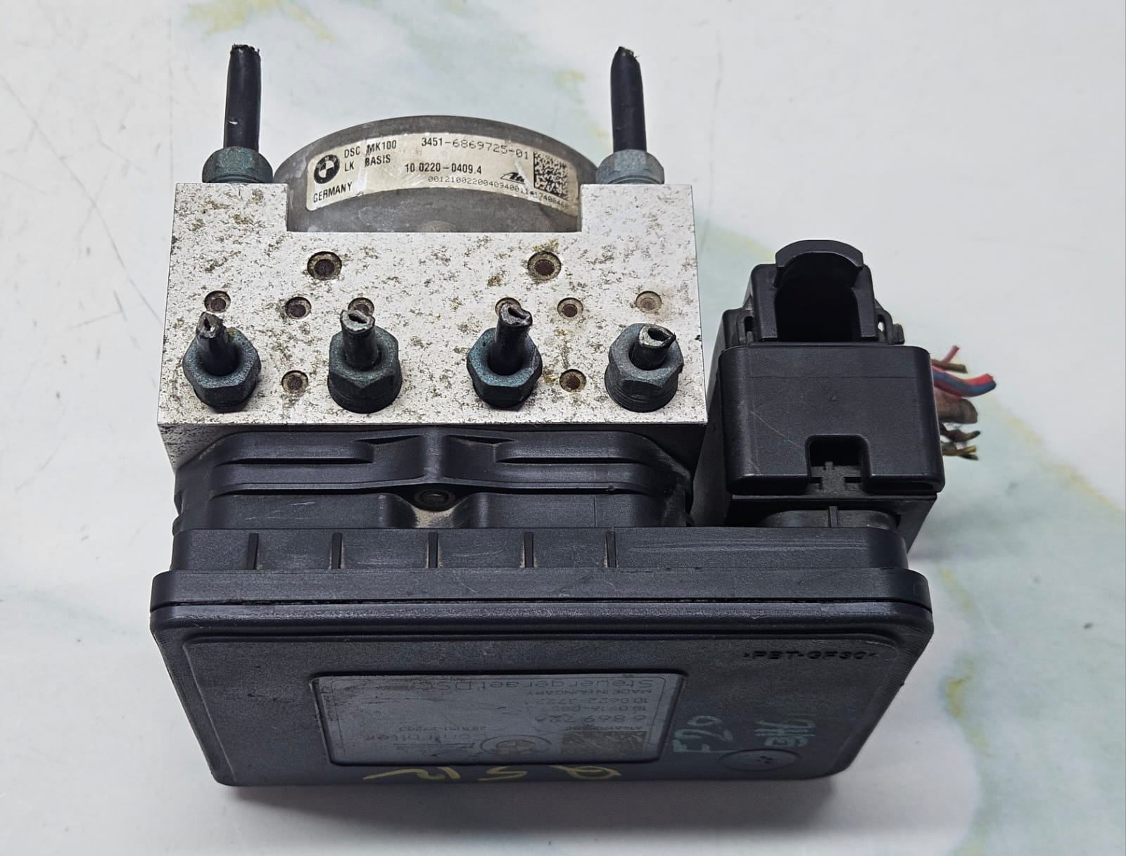 2014-2015 BMW 320i Anti Lock Brake Pump Module 6869726