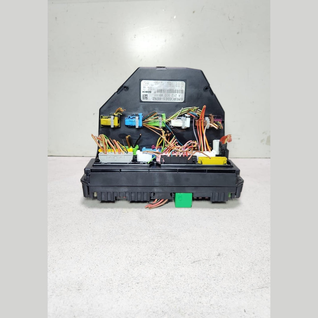 2010-2016 Mercedes-Benz E200 Fuse Box Control Module A2129004911  W212 W204 W207