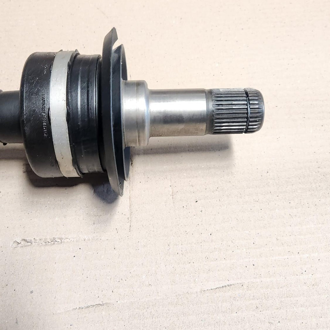 2017 BMW 740Le xDrive 7 Series G11 Drive Shaft Output Shaft Rear Right 8639468