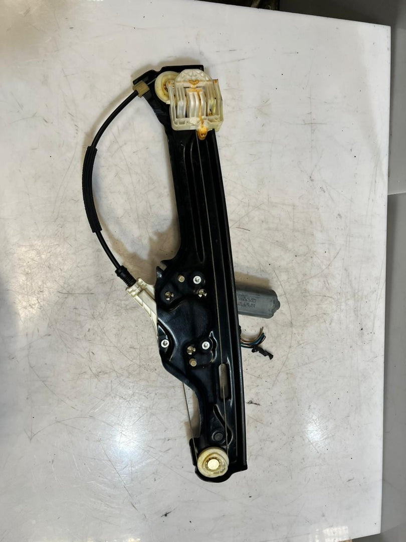 2008-2014 BMW X6 E71 RIGHT Rear Window Regulator With Motor 7179602 OEM