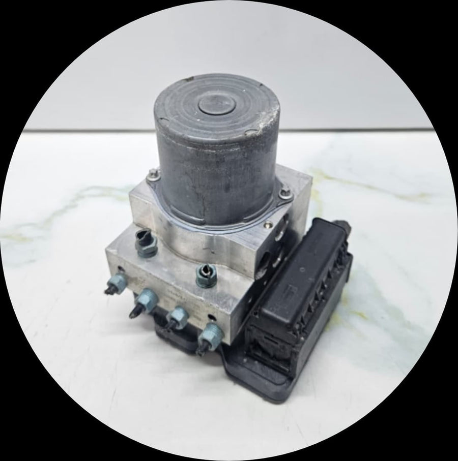BMW F10 F11 F01 F06 ABS Hydraulic Pump Control Module 6868339 OEM