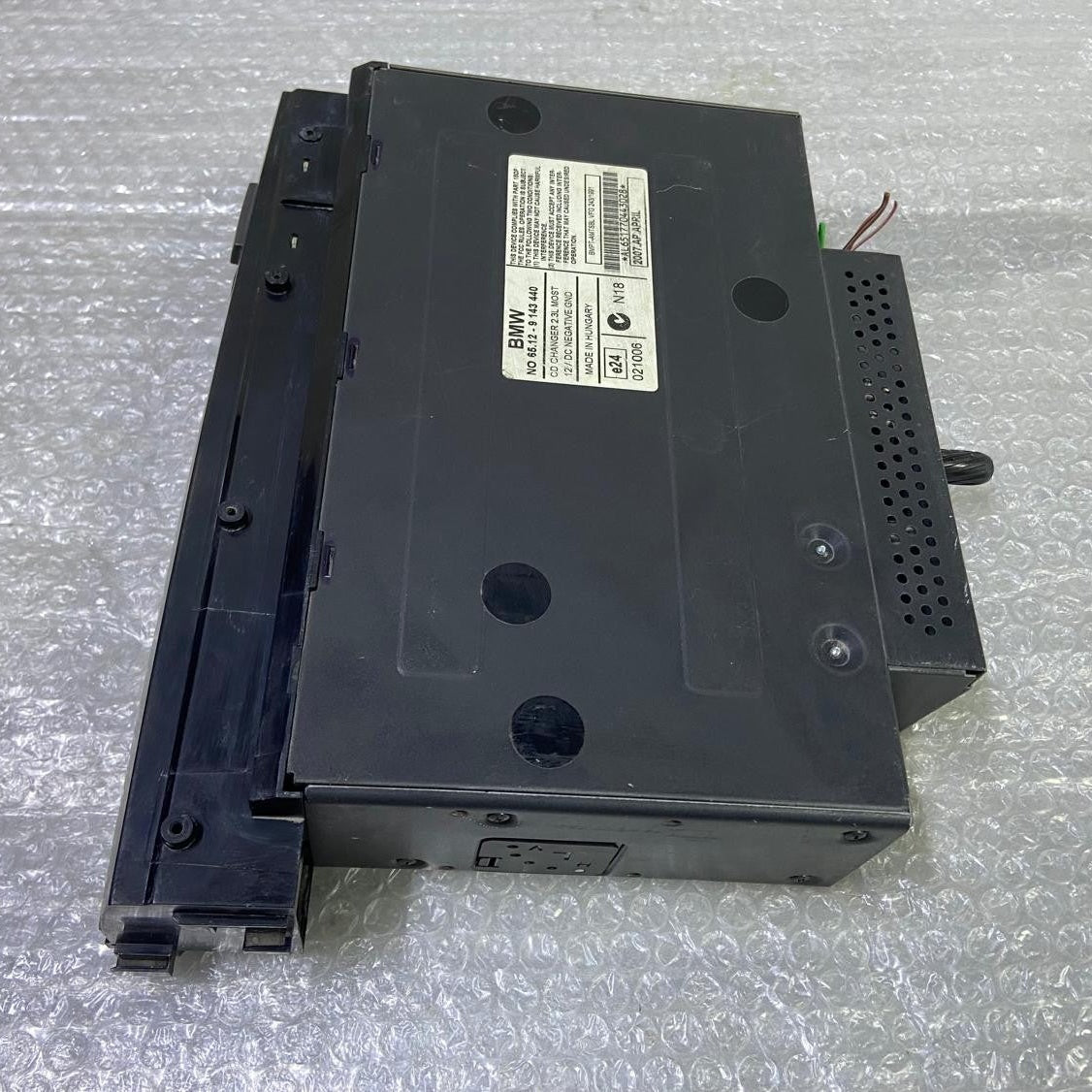 OEM BMW E65 E66 E67 7 SERIES CD CHANGER 9143440