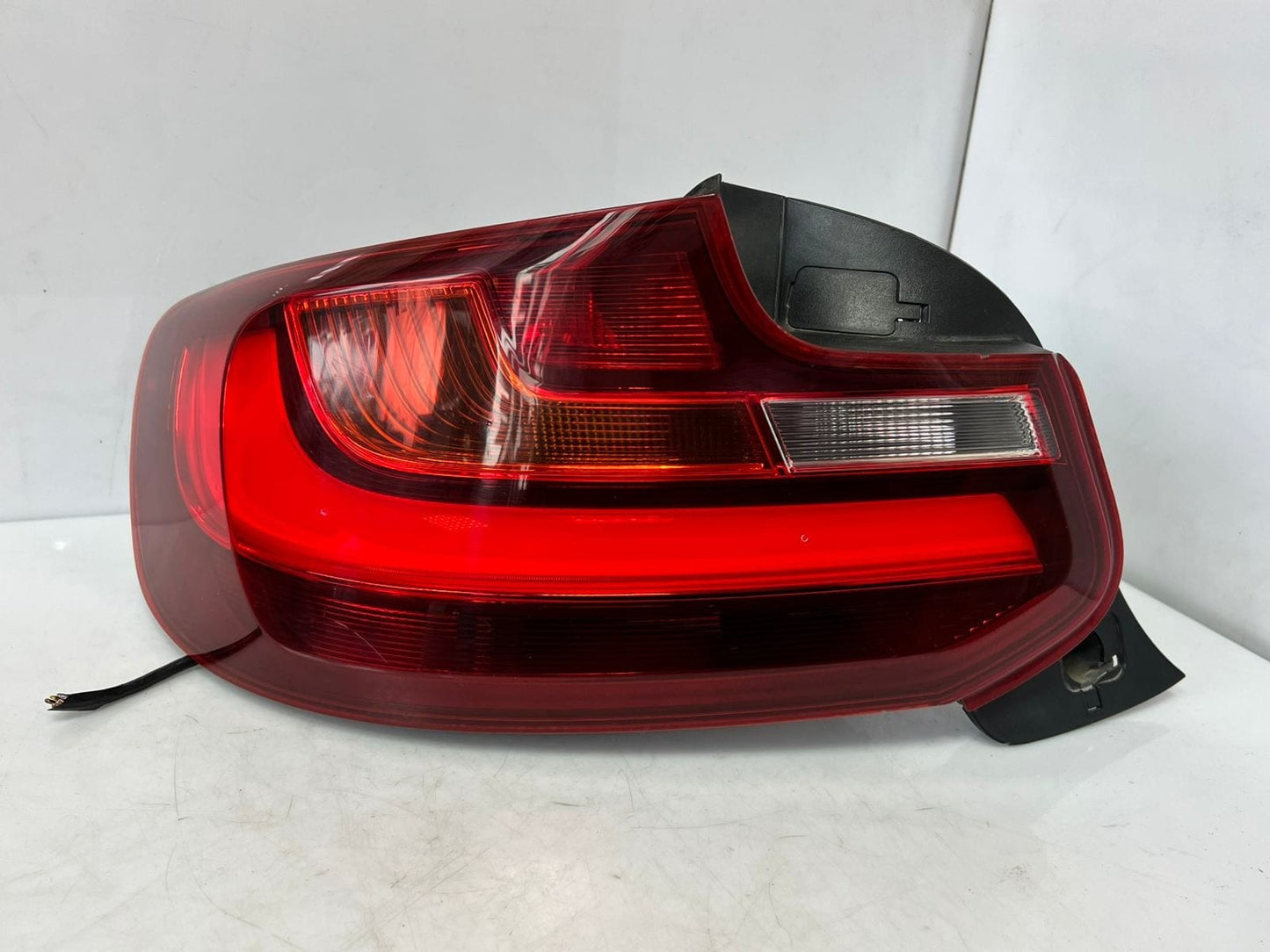 2014-19 BMW 2' F22 F23 PASSENGER SIDE REAR TAIL LIGHT LEFT SIDE 7295423-09 RHD