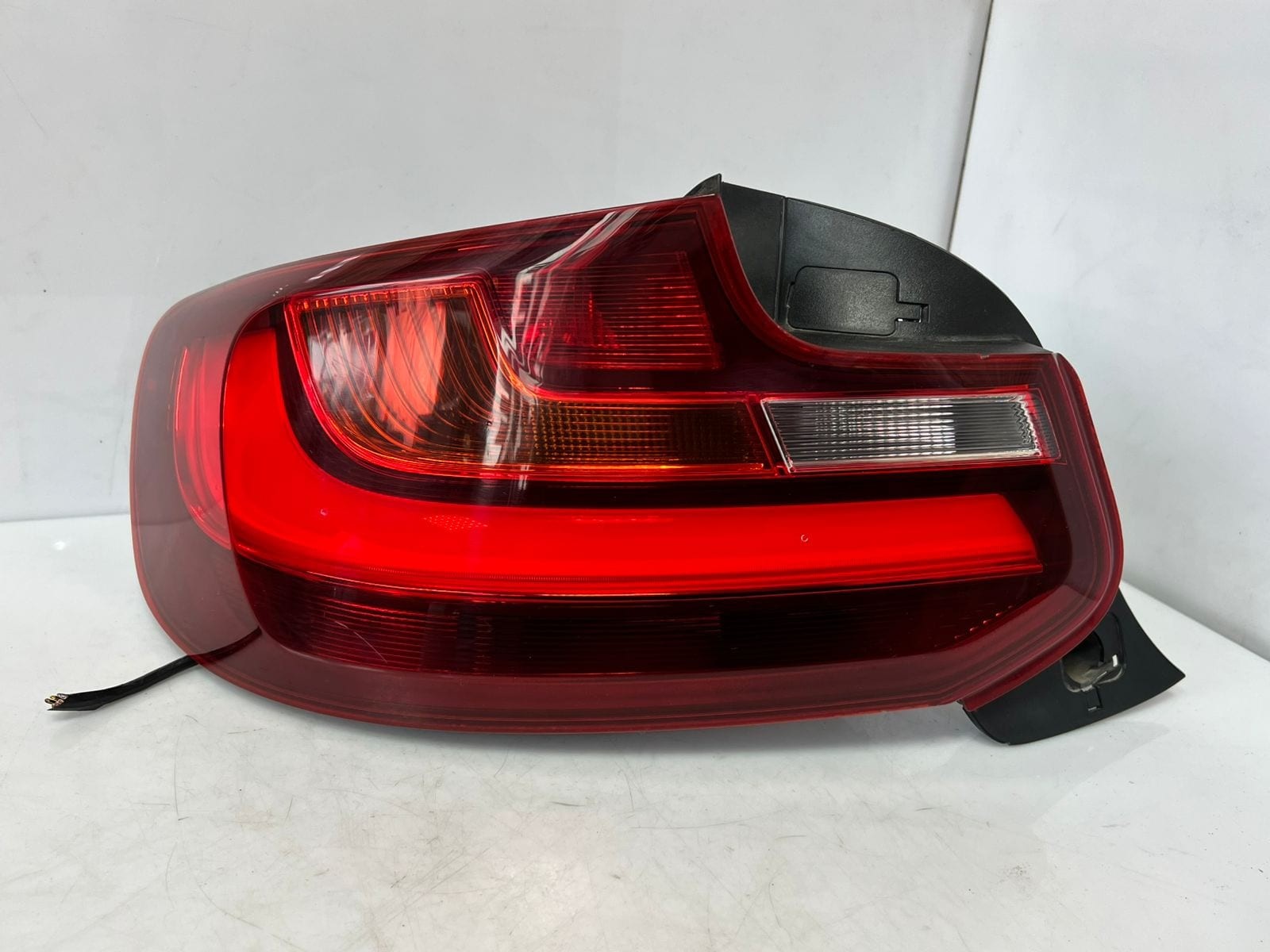 2014-19 BMW 2' F22 F23 PASSENGER SIDE REAR TAIL LIGHT LEFT SIDE 7295423-09 RHD