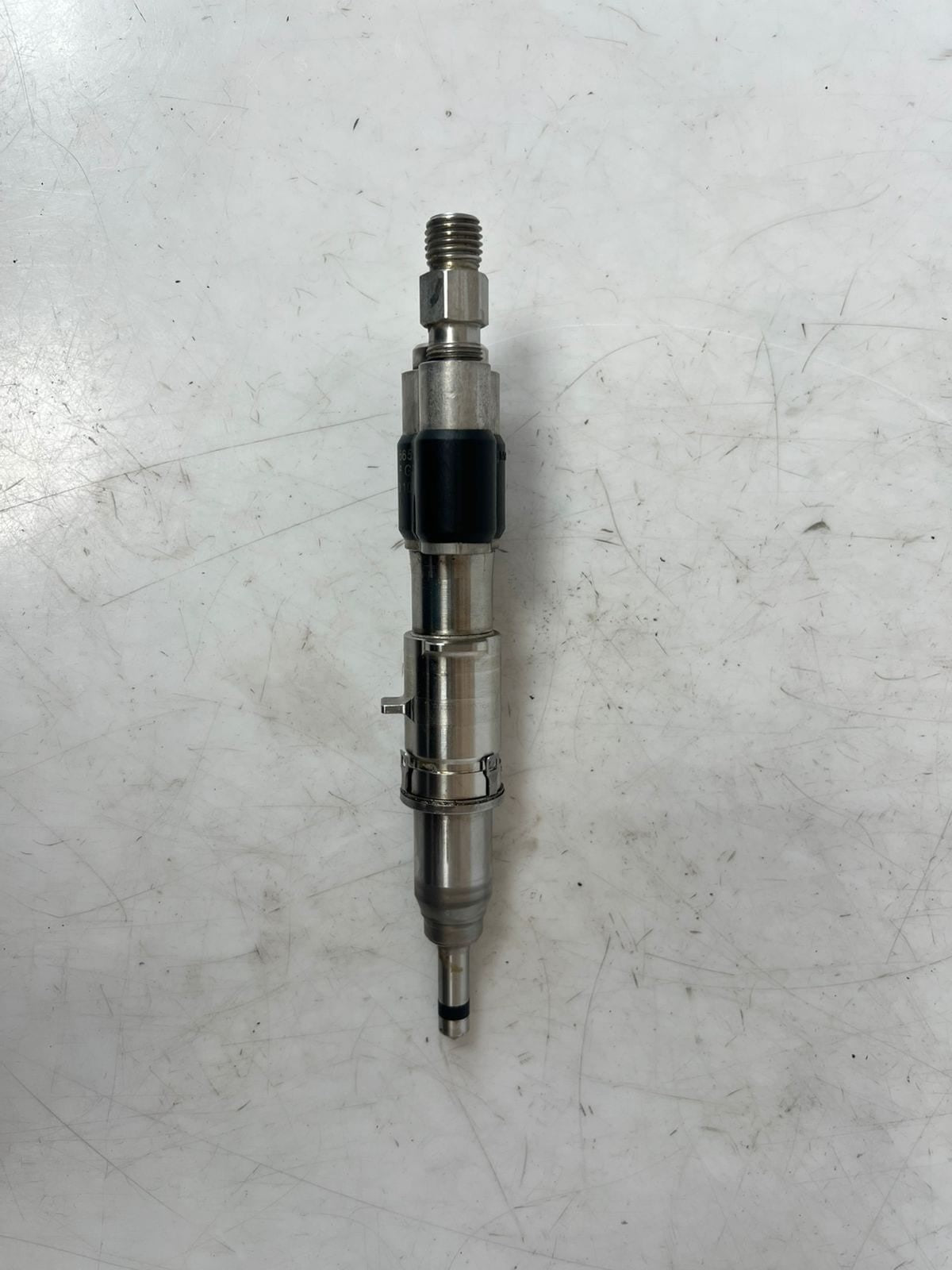 BMW 3, 5, 6, and 7-Series Direct Fuel Injector 7565138 - 02 OEM