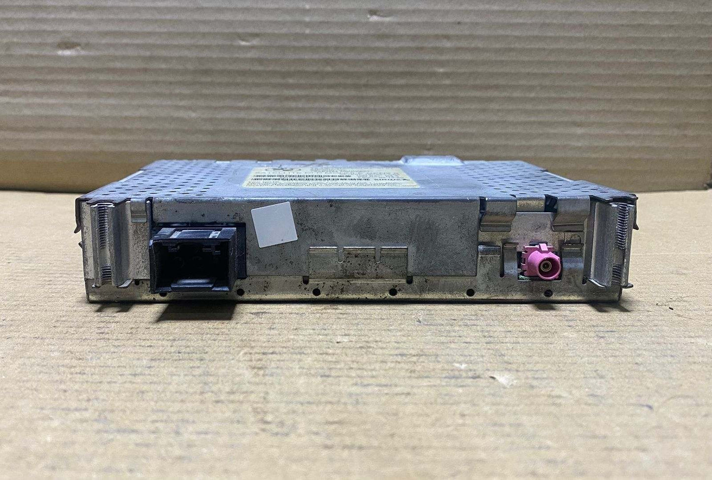 2008-2009 BMW 3-Series E90, 5-Series E60 E61, and X5 E70  328i Satellite Radio C