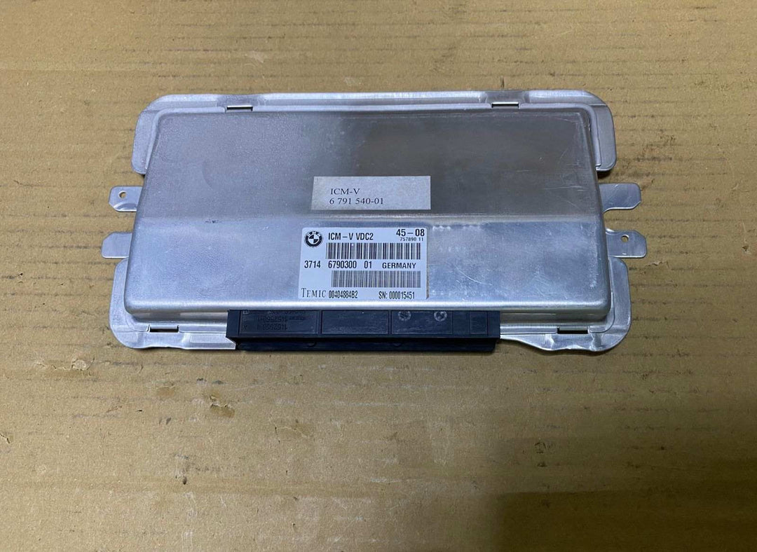BMW Vdc Control Module 6790300 5 Series F07 F10 and 7 Series F01