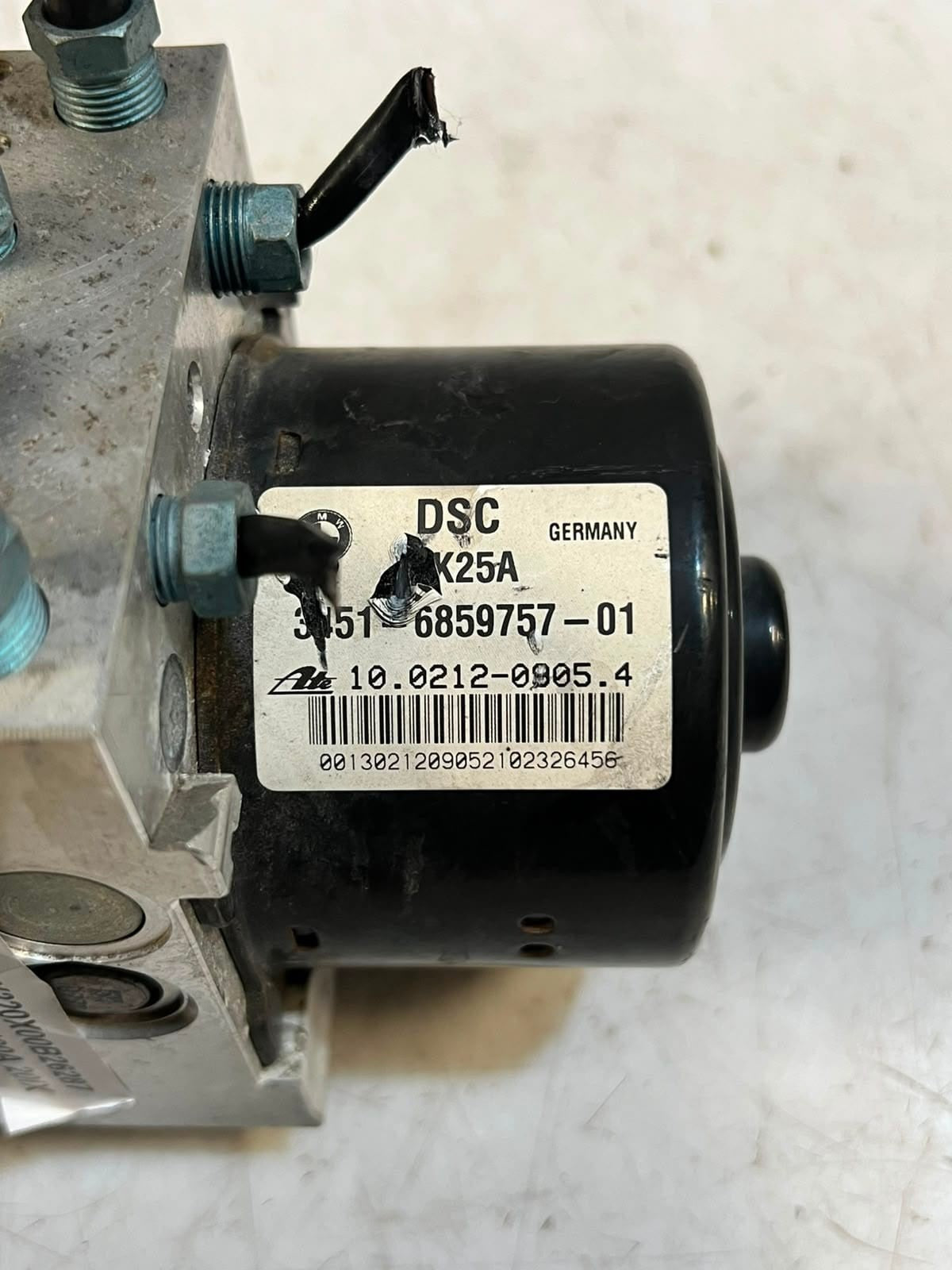 2012 BMW X3 F25 ABS DSC Brake Pump Module 6859757 OEM
