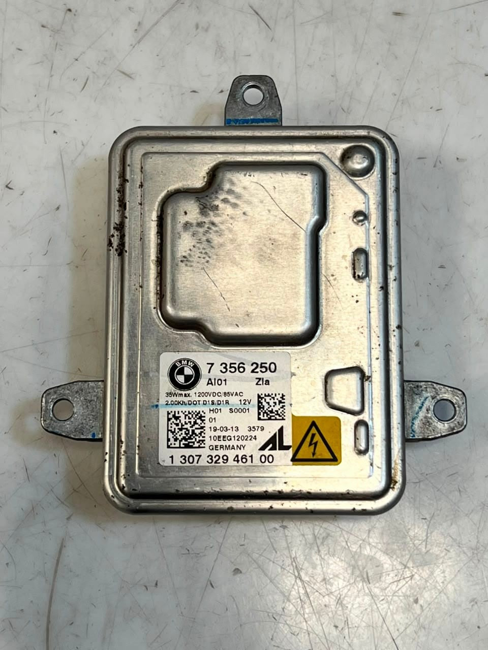 BMW 5' X3 F10 F11 F12 F13 E93 Xenon Headlight Ballast Control Unit 7356250 OEM