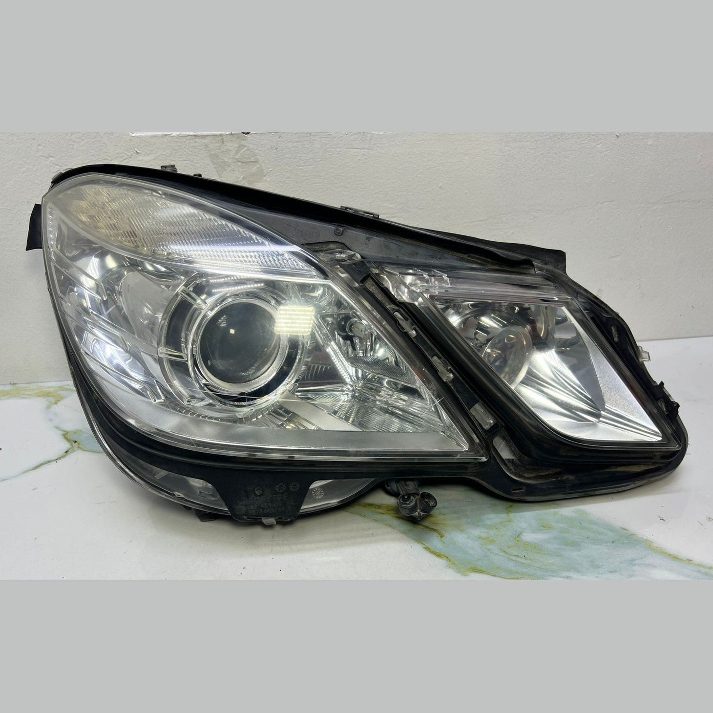 10-11 Mercedes W212 E-Class Front Right Side Head light Headlamp A212 8202059