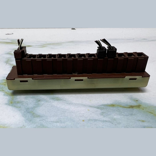 Mercedes Electrical Connector Housing Distributor Block A0045467640 C-Class W204