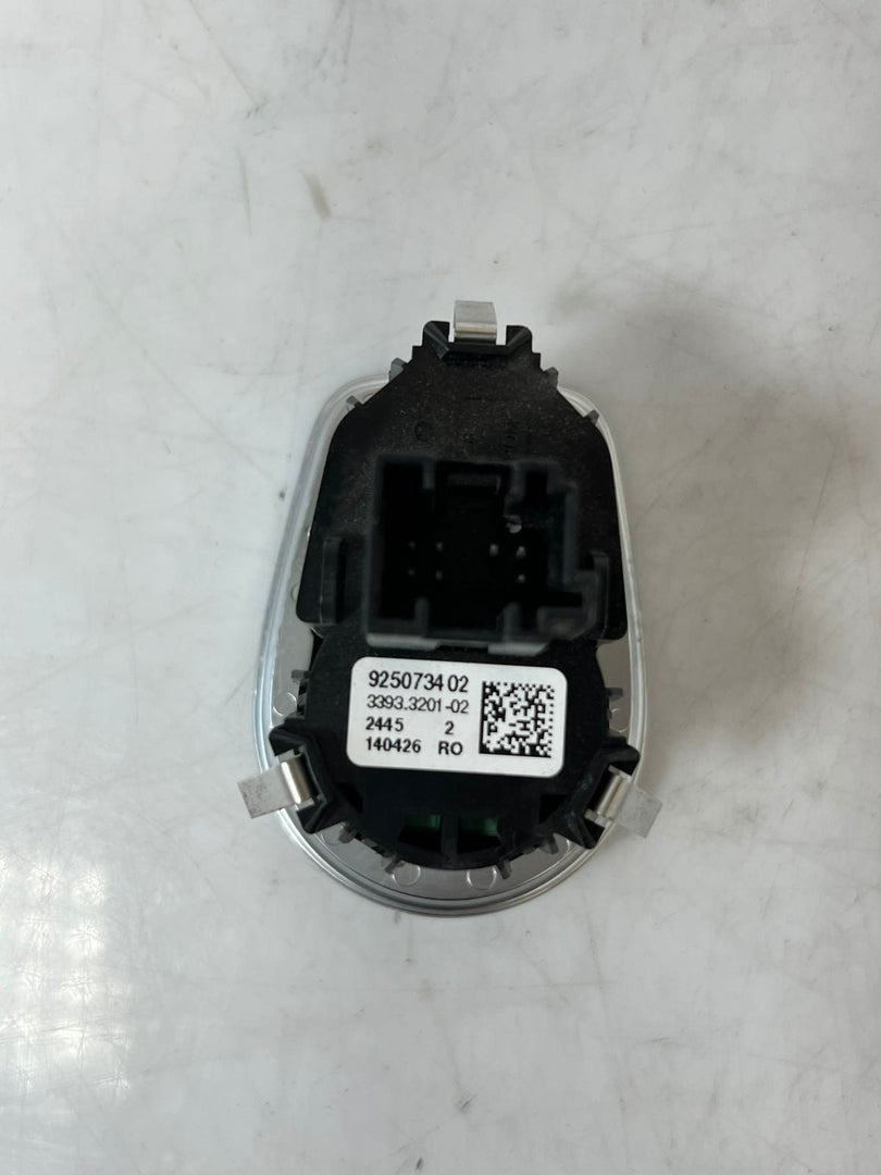2015 BMW N20 F30 520i Engine Control Unit ECU SET DME + FEM + 1KEY 8606777