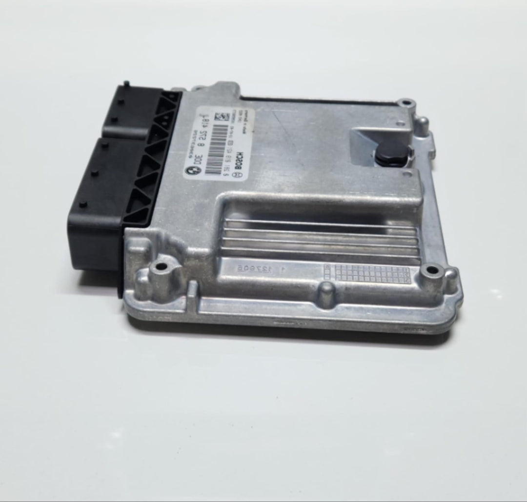 2012 BMW X3 Engine Control Unit 8572418 5 Series F10 520d and X3 F25 OEM 