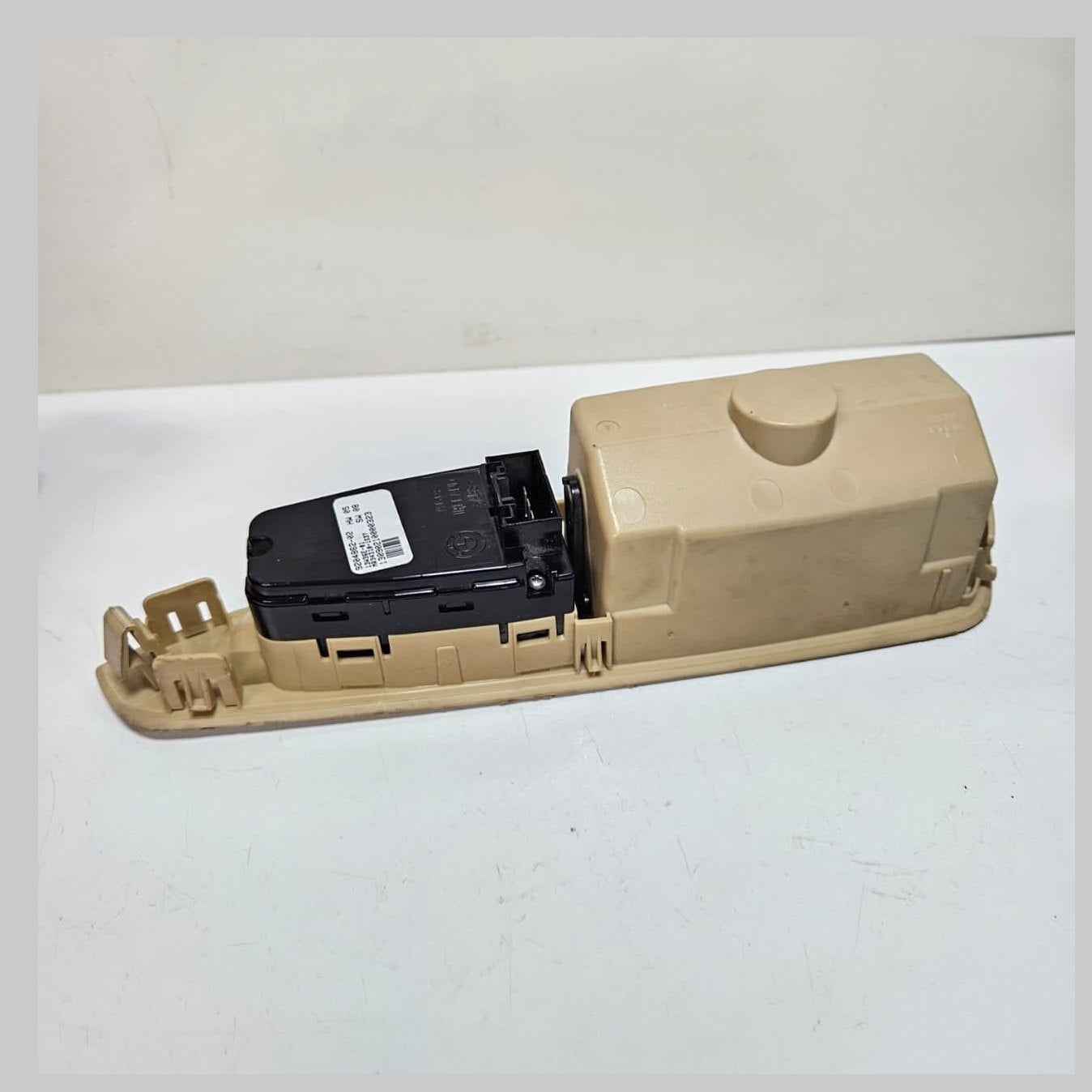 2010-2019 BMW 7 Series F01 F02 F03 F04 740i Rear Window Lifter Switch 9204862
