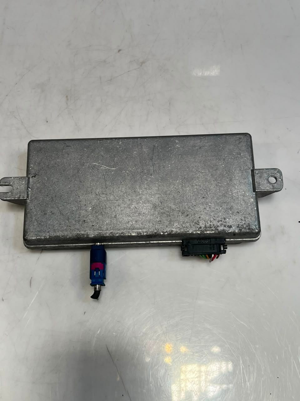 2011-2016 BMW 535i F10 F01 F06 F30 GT Rear View Camera Control Module 9228323