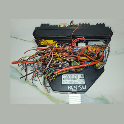 10-16 Mercedes-Benz W212 W204 Front SAM Module Relay Fuse Box A212 9006012 OEM