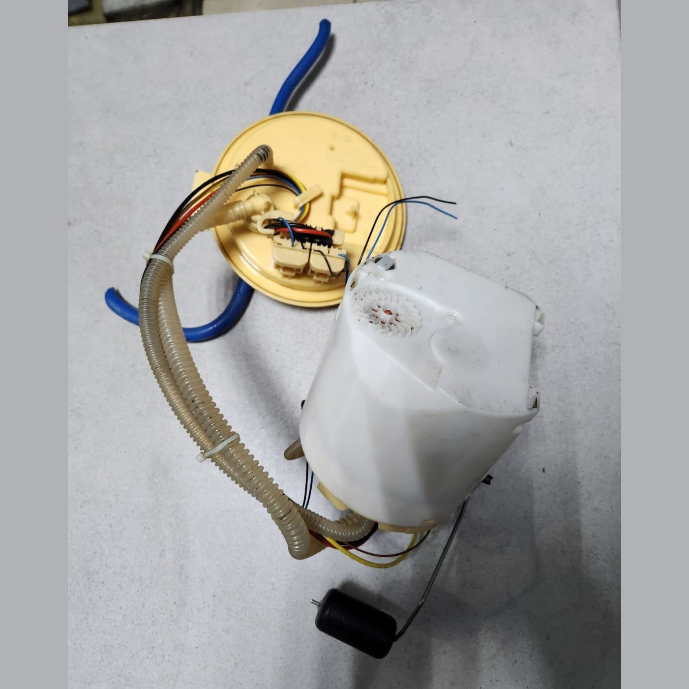 BMW Fuel Pump DIESEL 7476107 5 Series G30 6 Series G32 and 8 Series G14